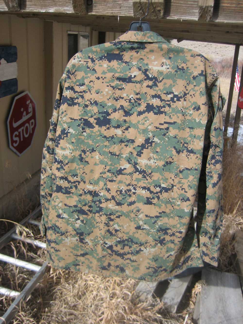 U.S. MARINE CORPS COMBAT UNIFORM SHIRT SIZE MED SHORT MINT CONDITION!-img-4