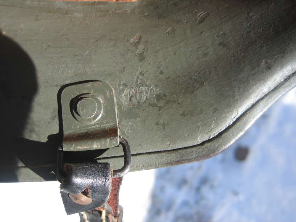 W.W. 1 ORIGINAL 1916 GERMAN CAMO HELMET SHEILD PAINTED ON SIDE LINER STRAP.-img-5