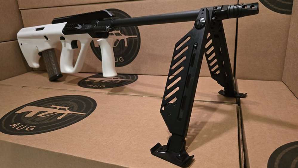 Steyr AUG rifle with 2 barrels 24 inch -img-2