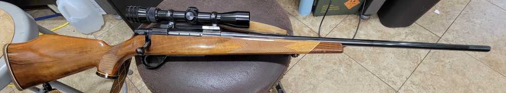WEATHERBY Vanguard 300 Win Mag Rifle Japan/South Gate CA W/Redfield-img-4