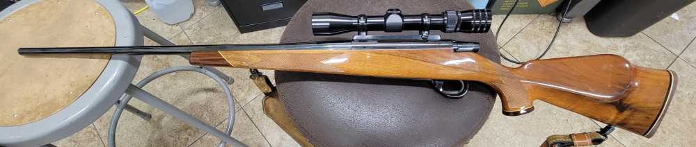 WEATHERBY Vanguard 300 Win Mag Rifle Japan/South Gate CA W/Redfield-img-0