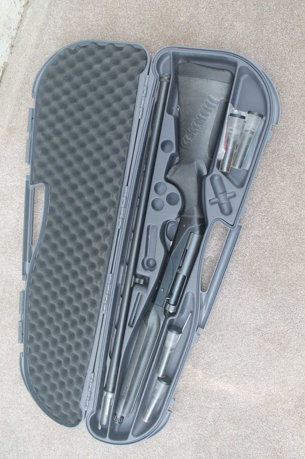 Benelli Cordoba 12 Ga 30” Ported Barrel  3” Chamber  in hard case Excellent-img-1