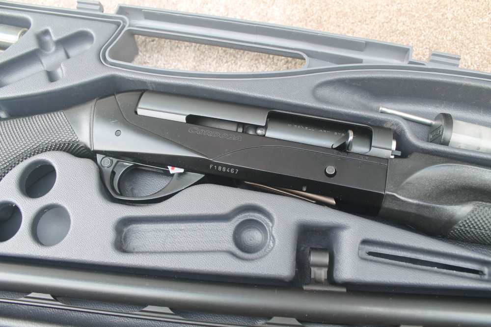 Benelli Cordoba 12 Ga 30” Ported Barrel  3” Chamber  in hard case Excellent-img-3