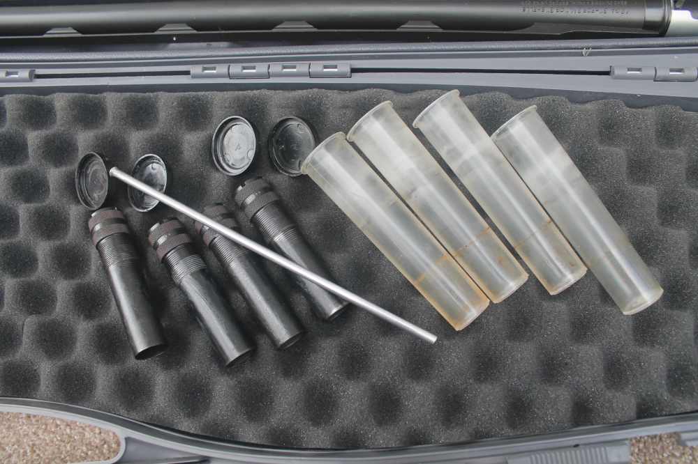 Benelli Cordoba 12 Ga 30” Ported Barrel  3” Chamber  in hard case Excellent-img-12