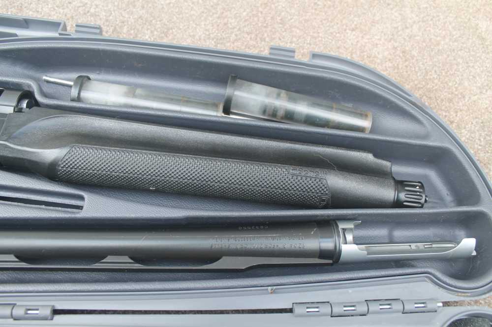 Benelli Cordoba 12 Ga 30” Ported Barrel  3” Chamber  in hard case Excellent-img-4