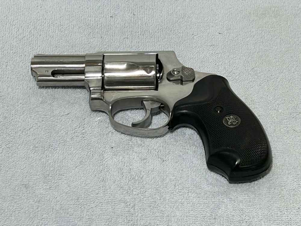 Taurus model 605 Stainless Steel .357 mag 2.5" bbl Nice 357mag or 38 spl -img-0