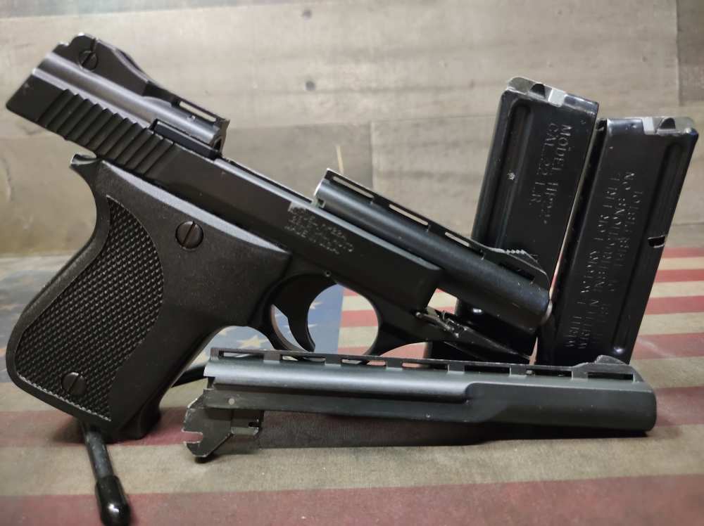 GREAT COND Phoenix Arms HP22A Deluxe Range Kit with 3"& 5" Brls & 2 Mags NR-img-17