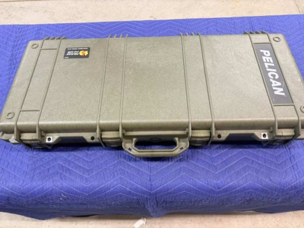 unfired Blaser R8 Ultimate with adjustable comb and stock in 300 wm. -img-2