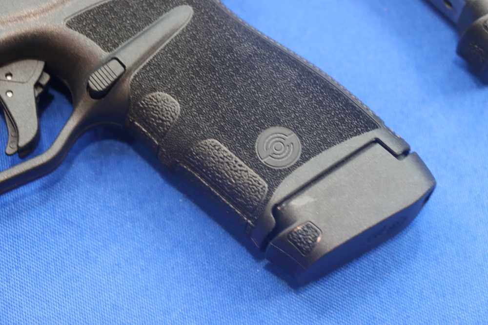 Stoeger Model STR-9 THINLINE Pistol 9MM Luger 3.54" 14RD Optics Ready 37002-img-7