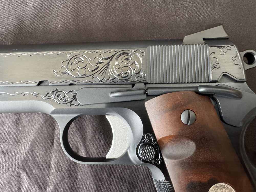 New Wilson Combat CQB - Hand Engraved - Turnbull Charcoal Blue Polished -img-9