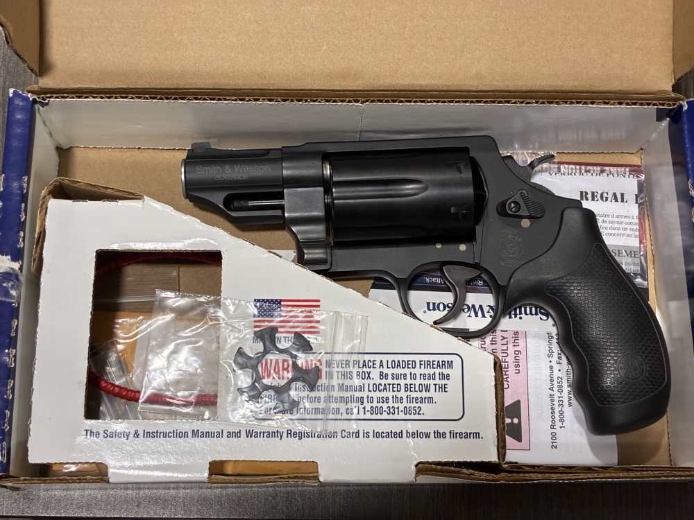 Smith & Wesson Governor - 45 COLT / .410 / .45 ACP Revolver-img-10