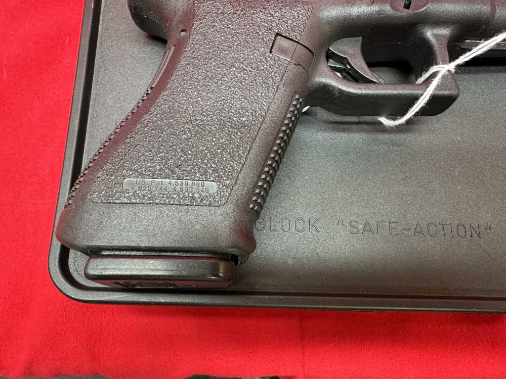Glock 21 1990 1st Gen semi-auto pistol -img-7