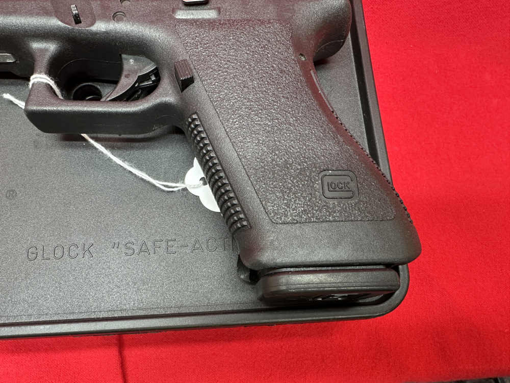 Glock 21 1990 1st Gen semi-auto pistol -img-1