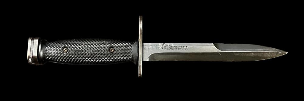 COLT - M-16 - VIETNAM WAR ERA - M7 - FACTORY BAYONET -img-1