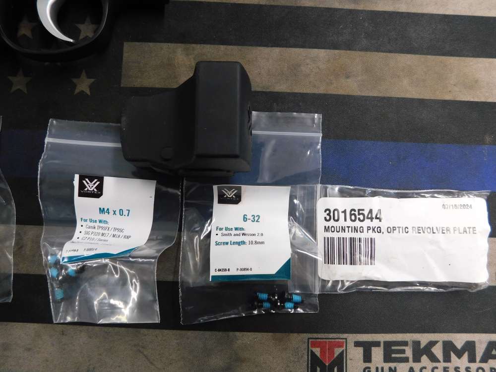 Smith and Wesson 327 Performance Center WR JERRY MICULEK 9mm-img-12