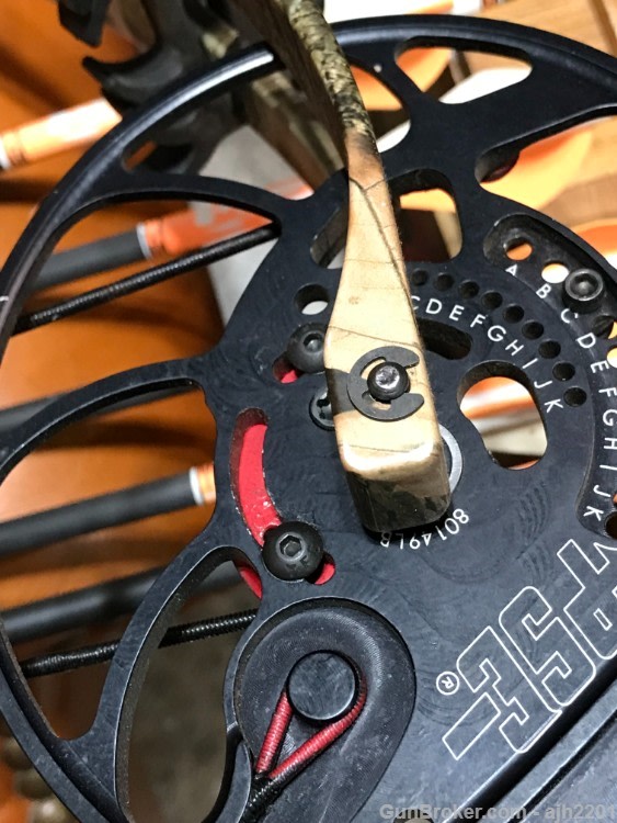 PSE CARBON AIR  bow LEFT HANDED (MAKE ME A REASONABLE OFFER)-img-15