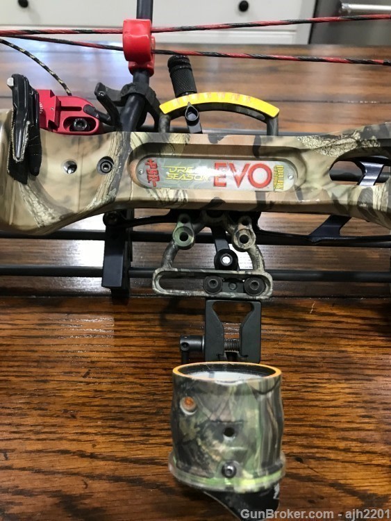 PSE CARBON AIR  bow LEFT HANDED (MAKE ME A REASONABLE OFFER)-img-3
