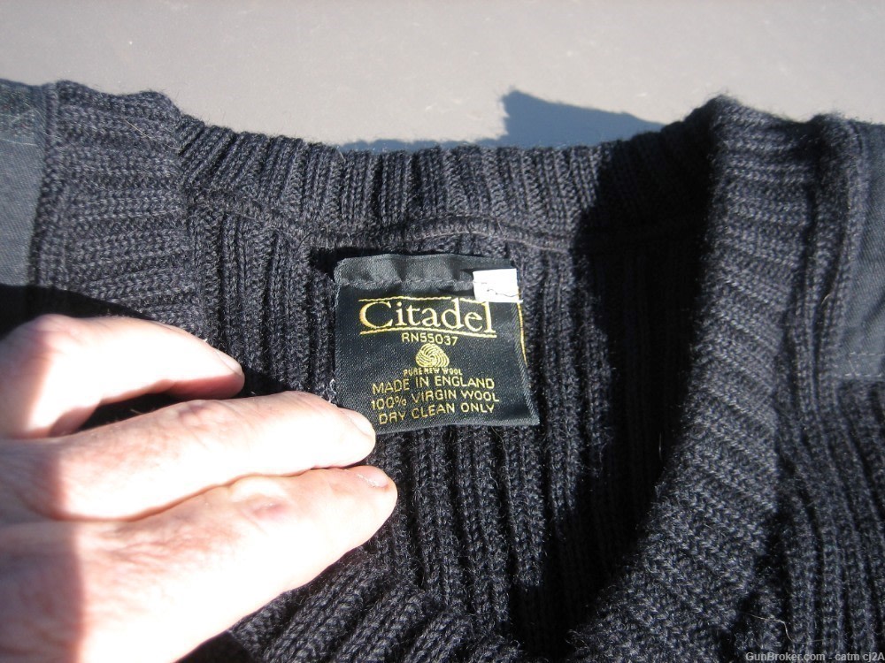 U.S. ARMY BLACK SWEATER SIZE 48 WOOL MADE IN ENGLAND.-img-1