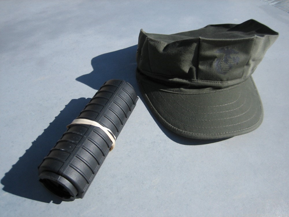 HAND GUARDS ROUND TYPE FOR M-4 CARBINE AND U.S. MARINE CORPS HAT SIZE MED.-img-2