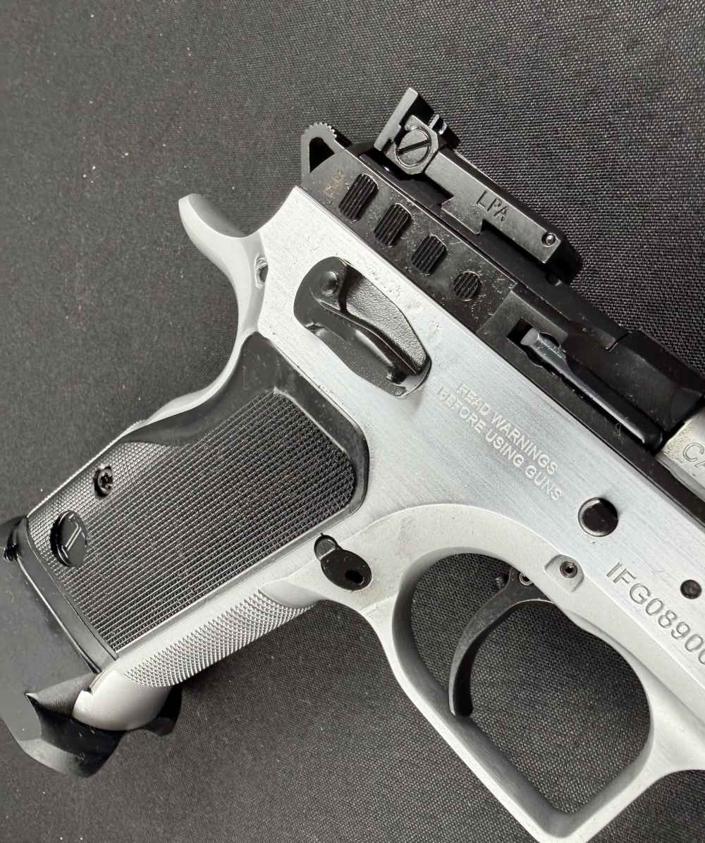 Tanfoglio Defiant Limited Master Duotone 10mm OPTIC READY *RARE* NO RESERVE-img-6
