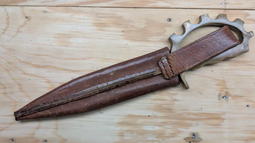 WWII Australian Cogwheel Knuckle Knife D-Guard Trench Bowie & Sheath-RARE-img-2