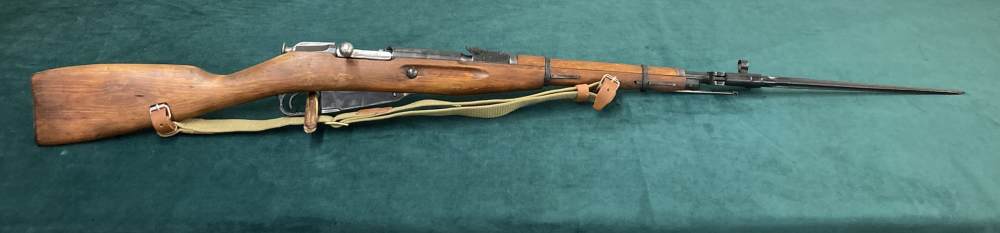 1945 Russian M44 7.62x54R with bayonet.-img-8