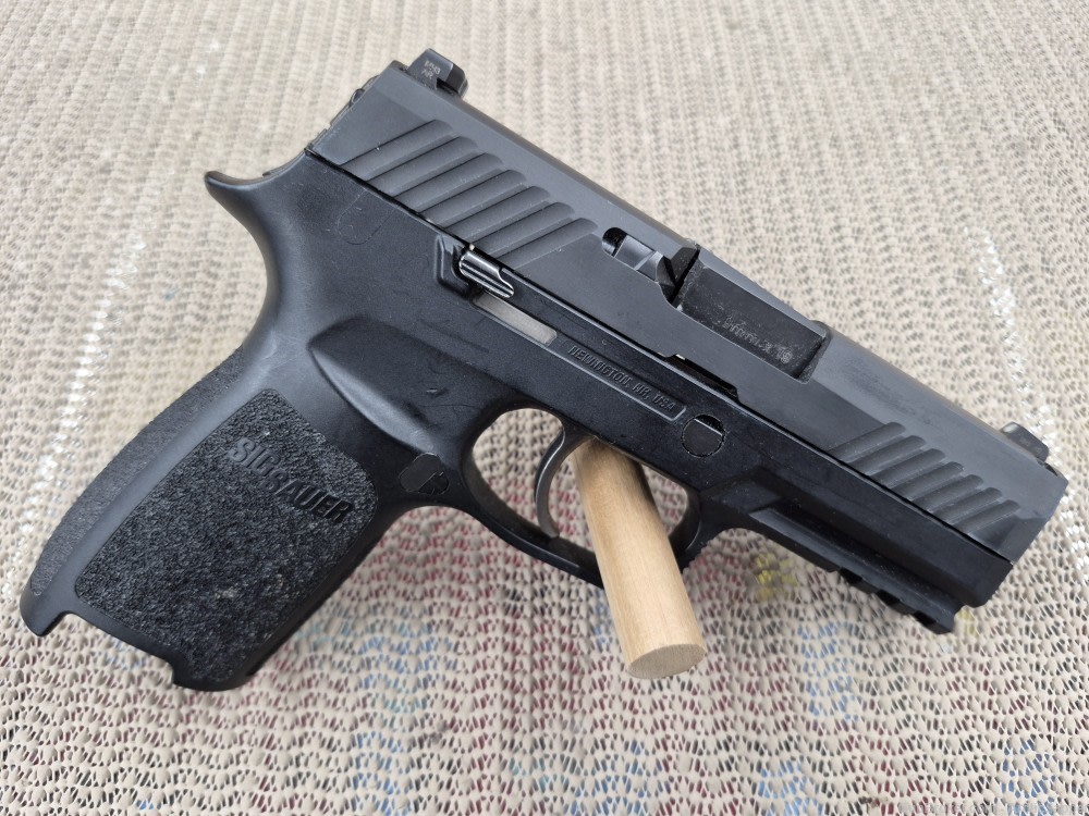 Sig Sauer P320CA Used 1-17rnd Mag Factory Case-img-3