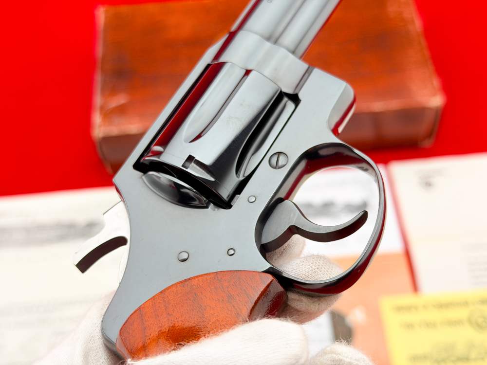 1ST EVER MADE 1977 Colt Police Positive 38 S&W Special 4" Royal Blue LETTER-img-24