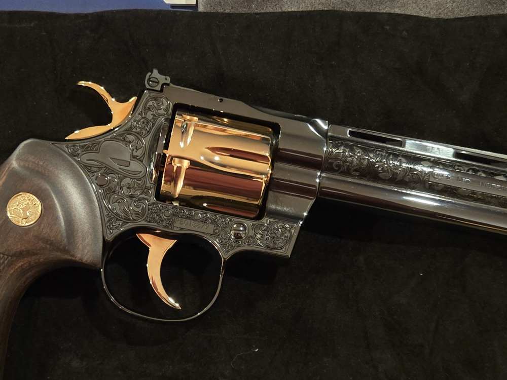 Colt Python .357 6" FACTORY GOLD ENGRAVED LETS RODEO LIMITED EDITION NEW-img-6