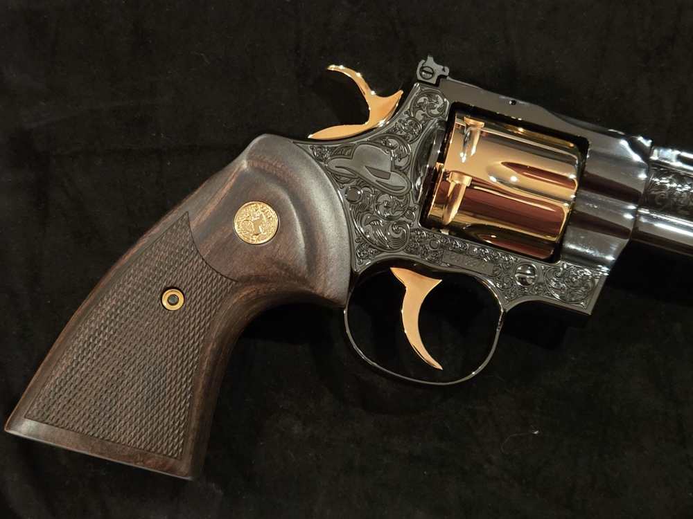 Colt Python .357 6" FACTORY GOLD ENGRAVED LETS RODEO LIMITED EDITION NEW-img-5