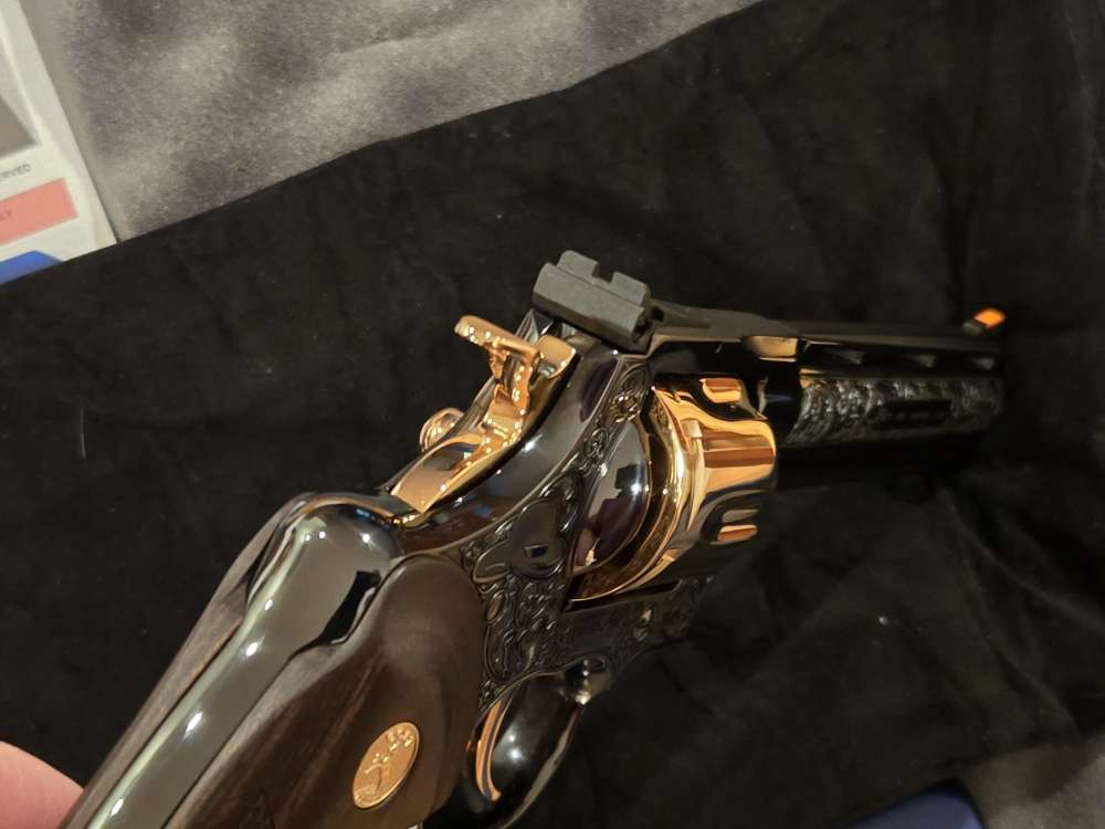 Colt Python .357 6" FACTORY GOLD ENGRAVED LETS RODEO LIMITED EDITION NEW-img-8