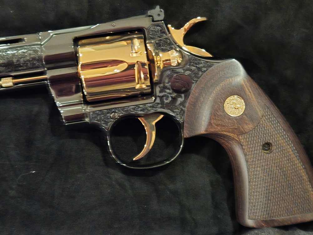 Colt Python .357 6" FACTORY GOLD ENGRAVED LETS RODEO LIMITED EDITION NEW-img-1