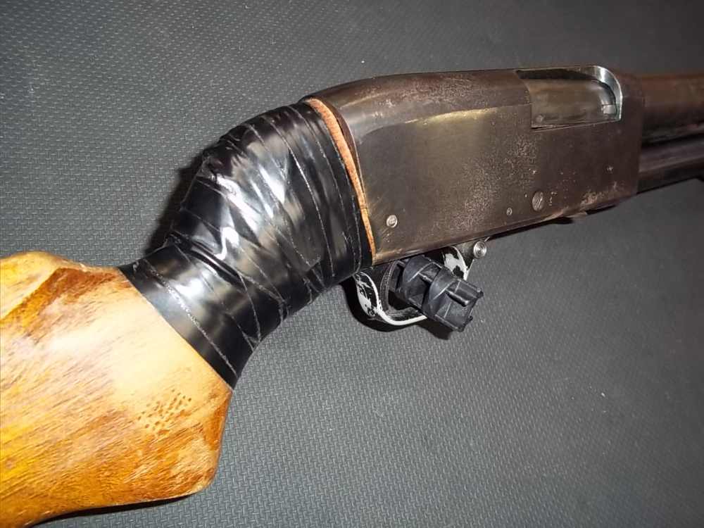 SAVAGE STEVENS 820B PUMP ACTION 12GA PARTS PROJECT GUN PENNY START .01-img-1