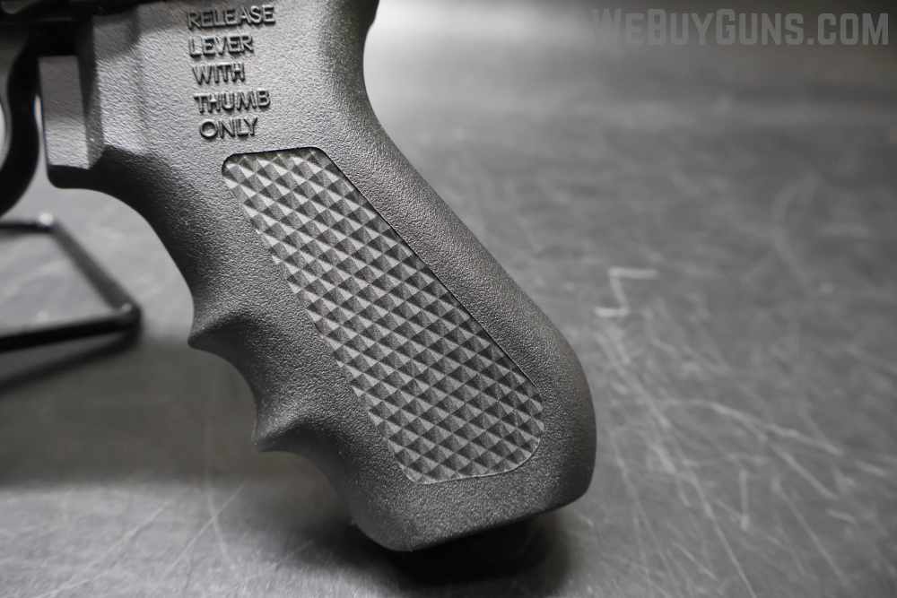 Mossberg 500A Pump Action Shotgun 12 Gauge-img-12
