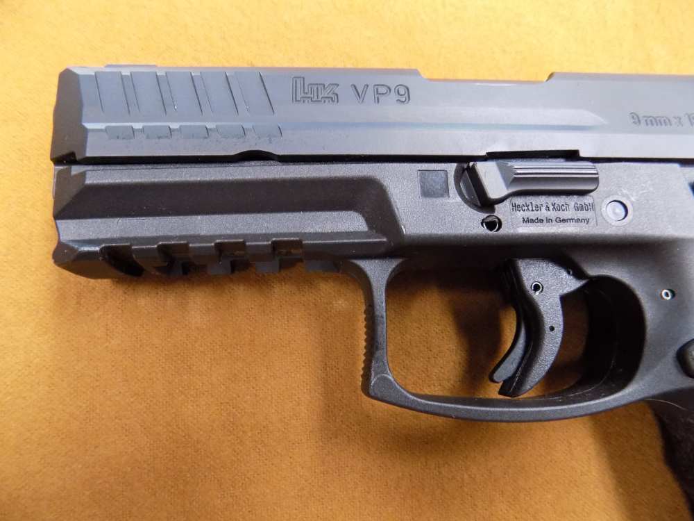 H&K VP9-B P1 9mm Semi Auto Pistol Night Sights, 3-17 Rnd, Mags, Like New -img-6