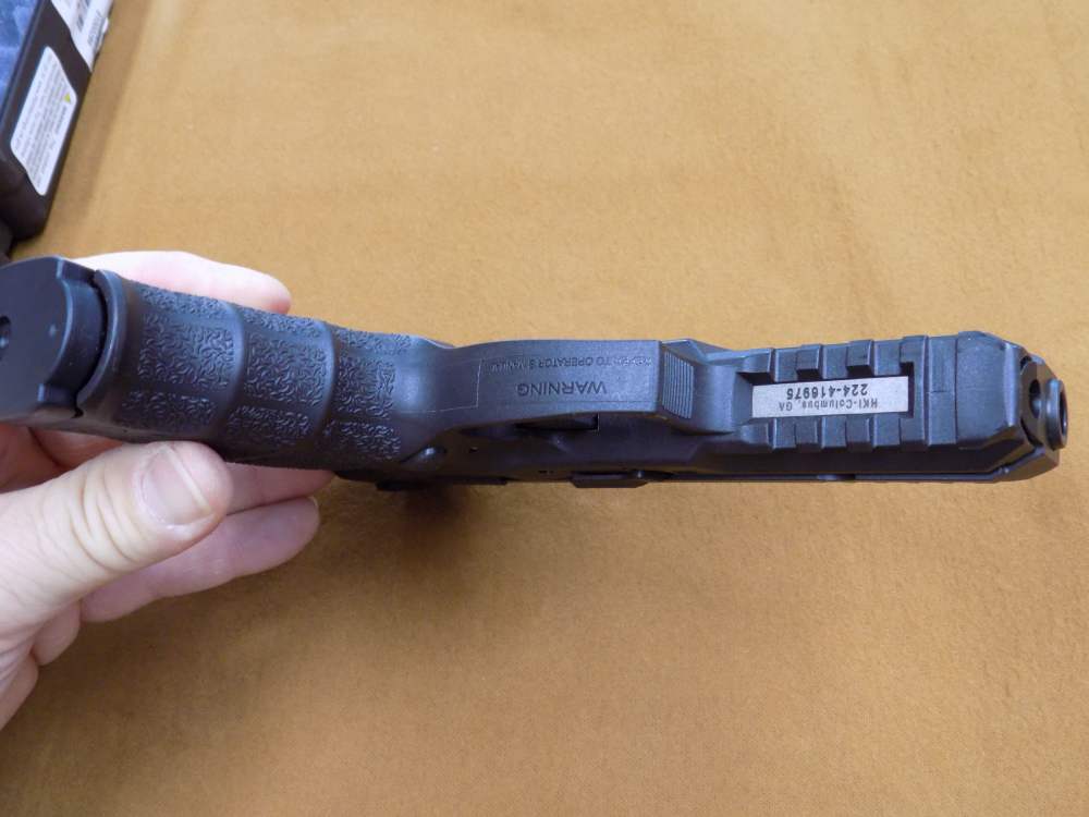 H&K VP9-B P1 9mm Semi Auto Pistol Night Sights, 3-17 Rnd, Mags, Like New -img-11