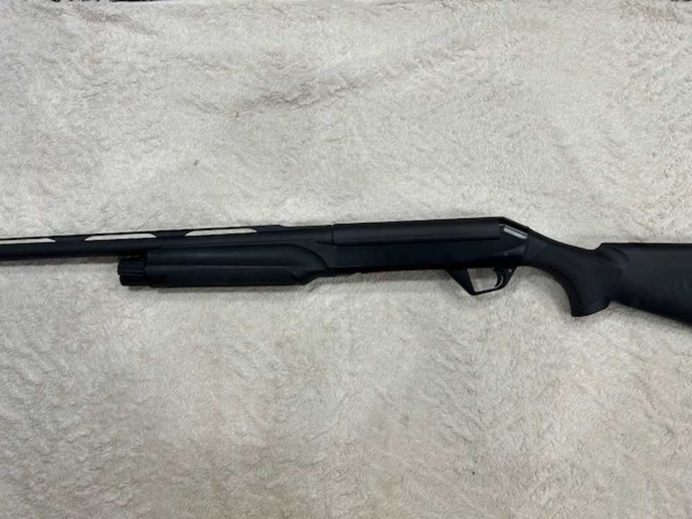 Benelli Super Black Eagle W/Extra Barrel and Choke Tubes-img-3