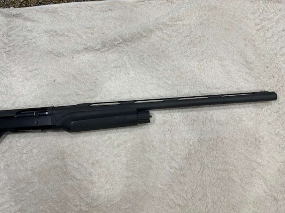 Benelli Super Black Eagle W/Extra Barrel and Choke Tubes-img-2
