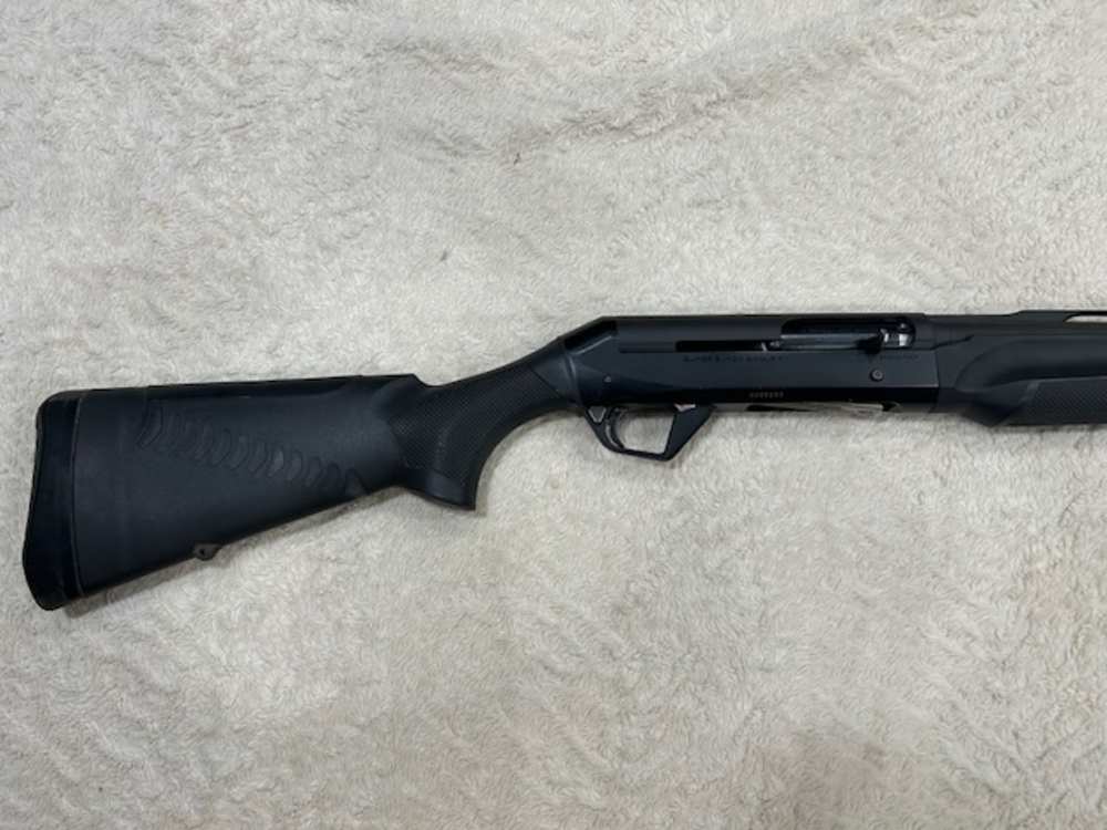 Benelli Super Black Eagle W/Extra Barrel and Choke Tubes-img-0