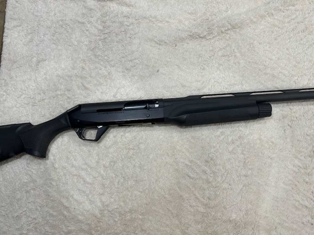 Benelli Super Black Eagle W/Extra Barrel and Choke Tubes-img-1