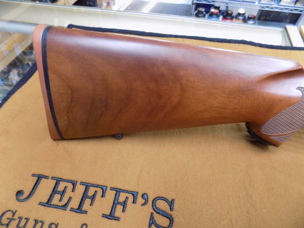 Winchester 70 Feather weight Bolt Rifle in 22-250 -img-1