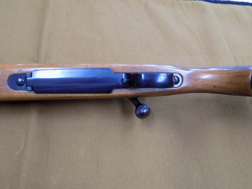 Winchester 70 Feather weight Bolt Rifle in 22-250 -img-14