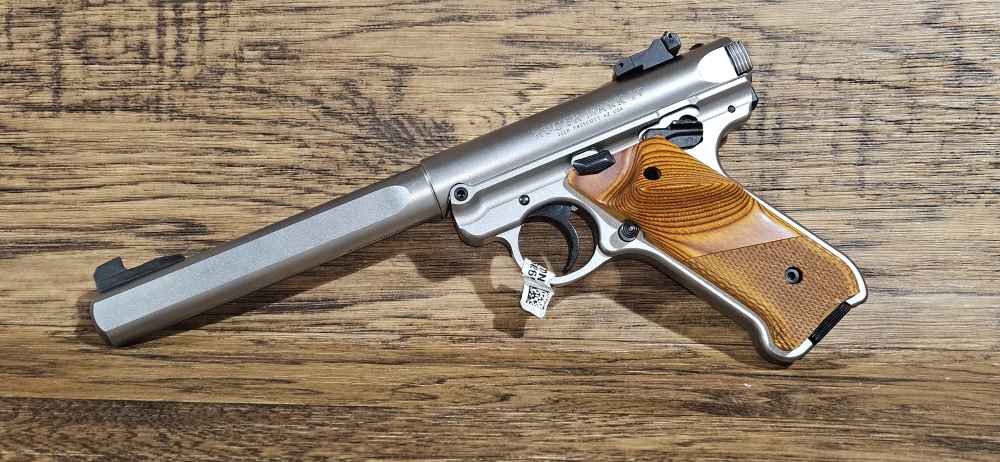 Ruger Mark IV Competition .22 LR Slab Side Bull BBL 40112 EXCELLENT-img-11