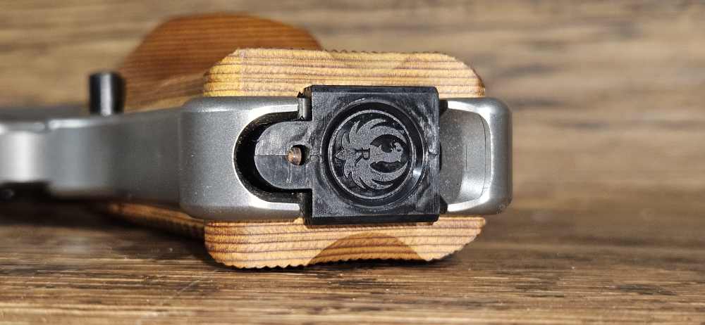 Ruger Mark IV Competition .22 LR Slab Side Bull BBL 40112 EXCELLENT-img-19
