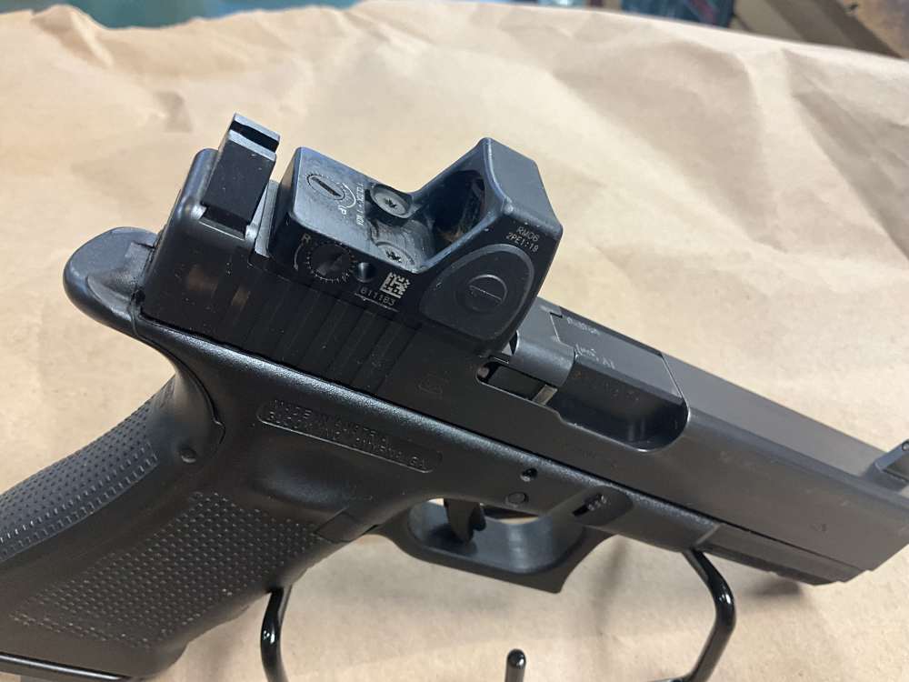 Glock 17 Gen 4 MOS 9MM  Trijicon RMR Red Dot Optic -img-4