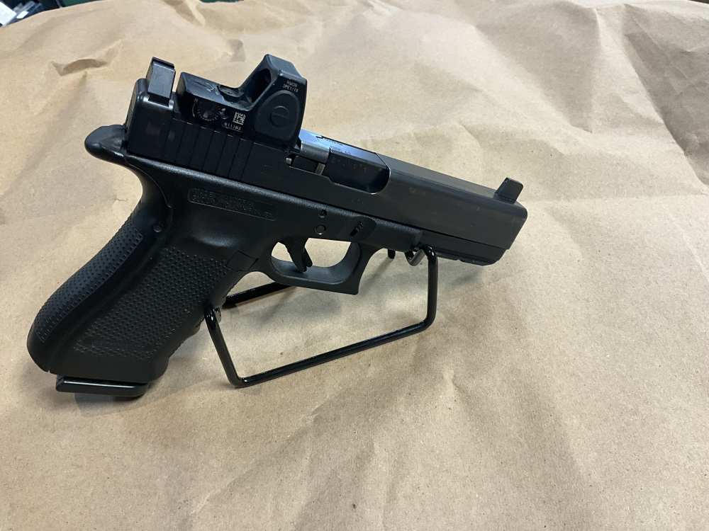 Glock 17 Gen 4 MOS 9MM  Trijicon RMR Red Dot Optic -img-1