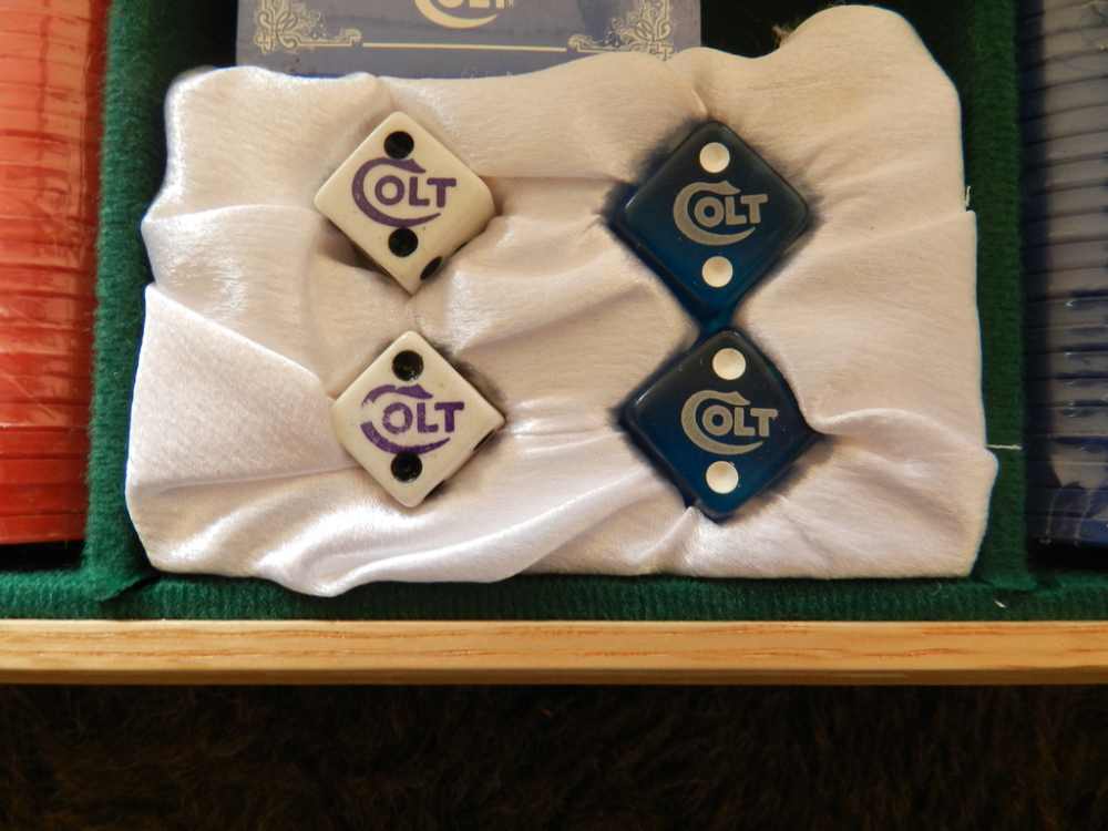 Colt "THE LEGEND LVES" Set NIB-img-6