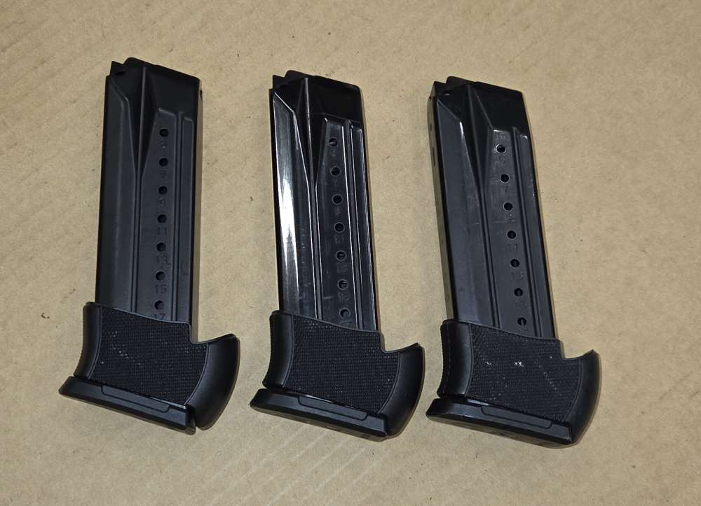 3 Quantity Ruger SR9C Magazines, Also fits SR9 17 Rounds-img-1
