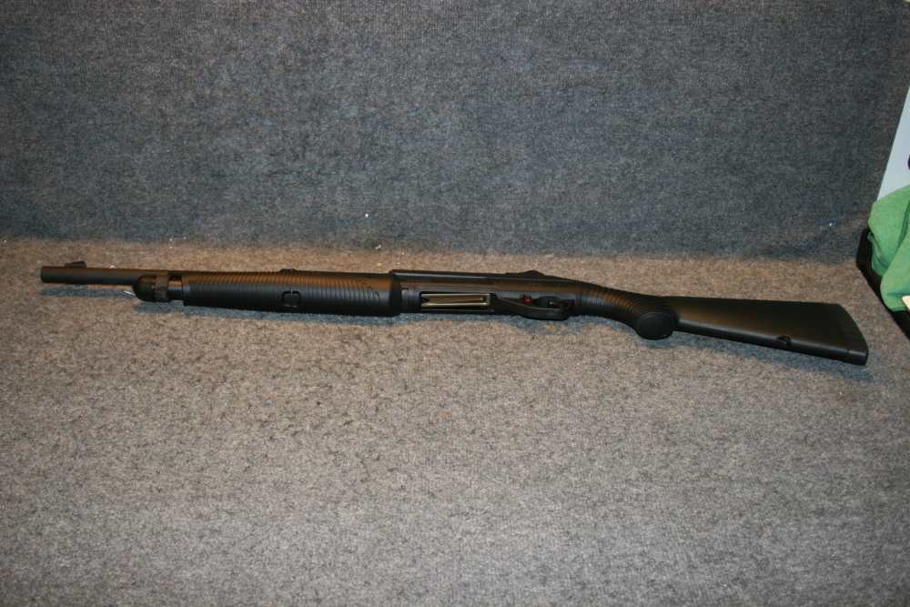 Benelli Nova Tactical shotgun in .12GA Like New!-img-3