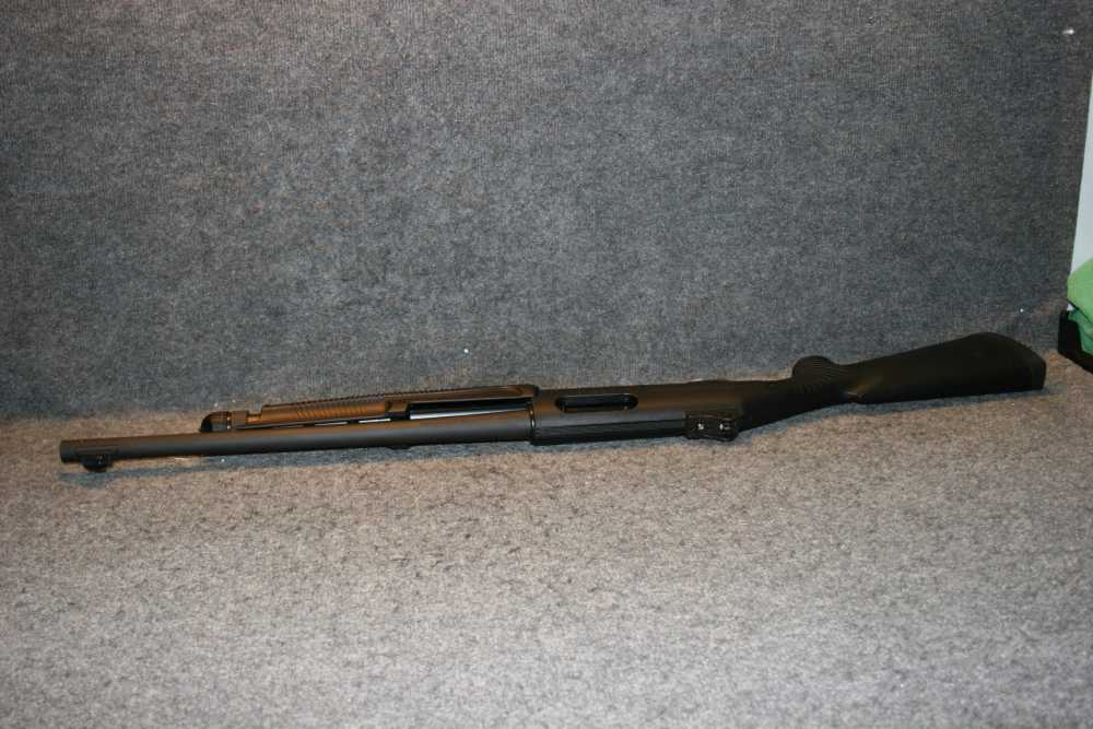 Benelli Nova Tactical shotgun in .12GA Like New!-img-2